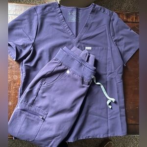 Figs Purple Scrub Set
